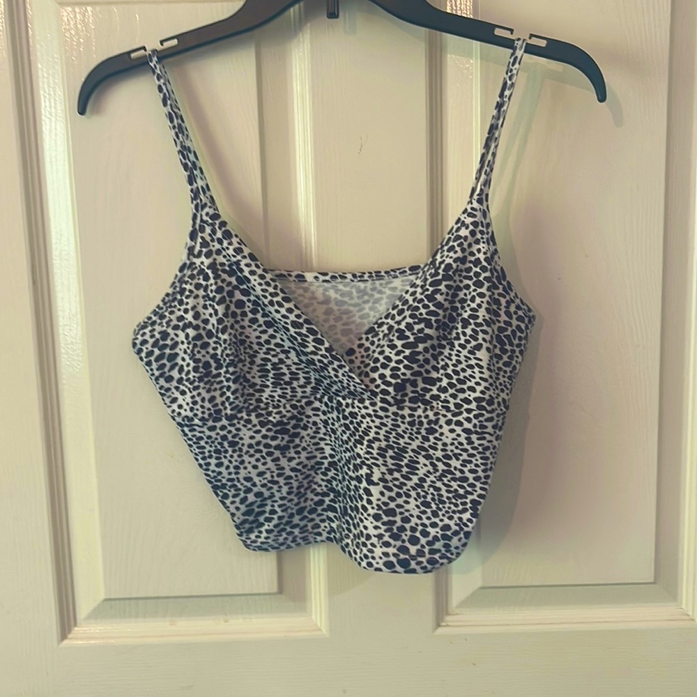 black and white dotted cropped tank